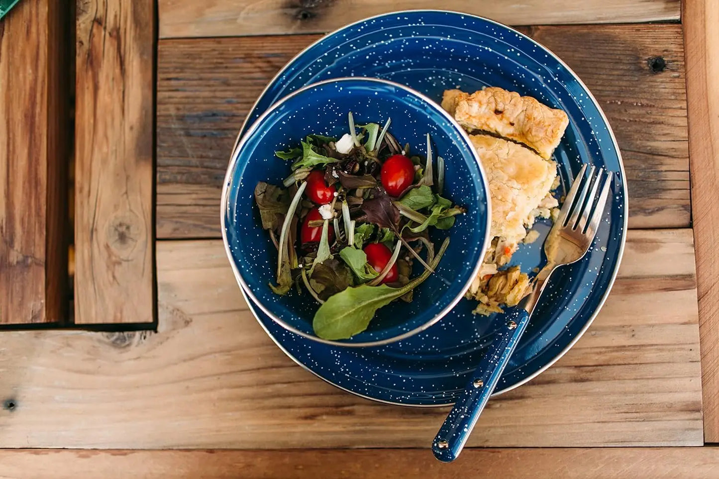 Outdoors Camp Dinnerware Set For Four Pioneer Percolator