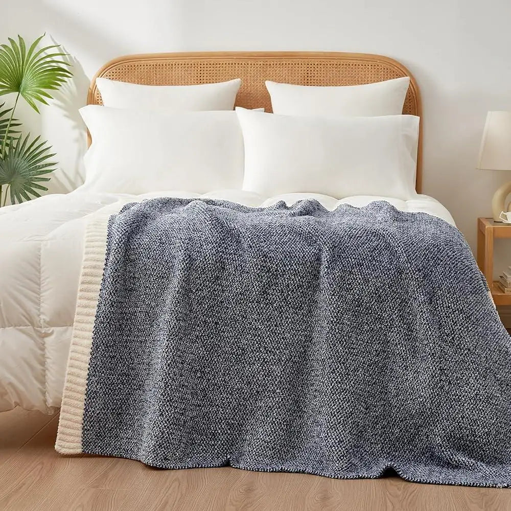 Super Soft Microfiber Throw Blanket Cozy Lightweight Couch